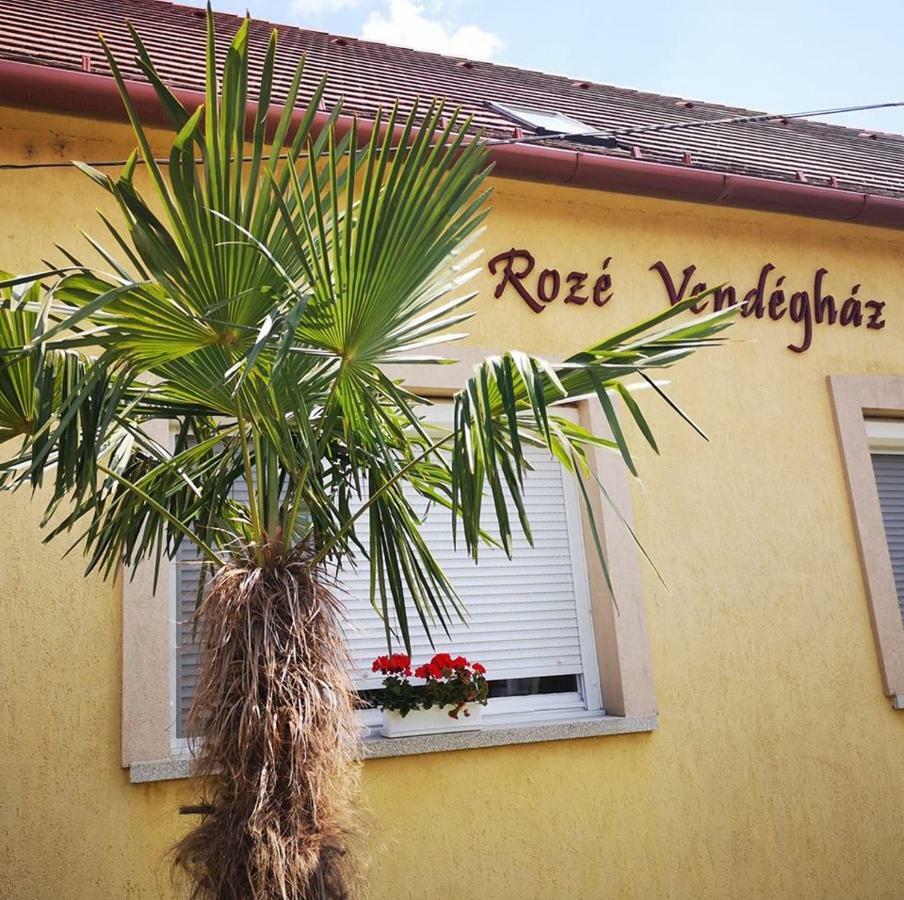 Roze Vendeghaz Hotel Villány Екстериор снимка